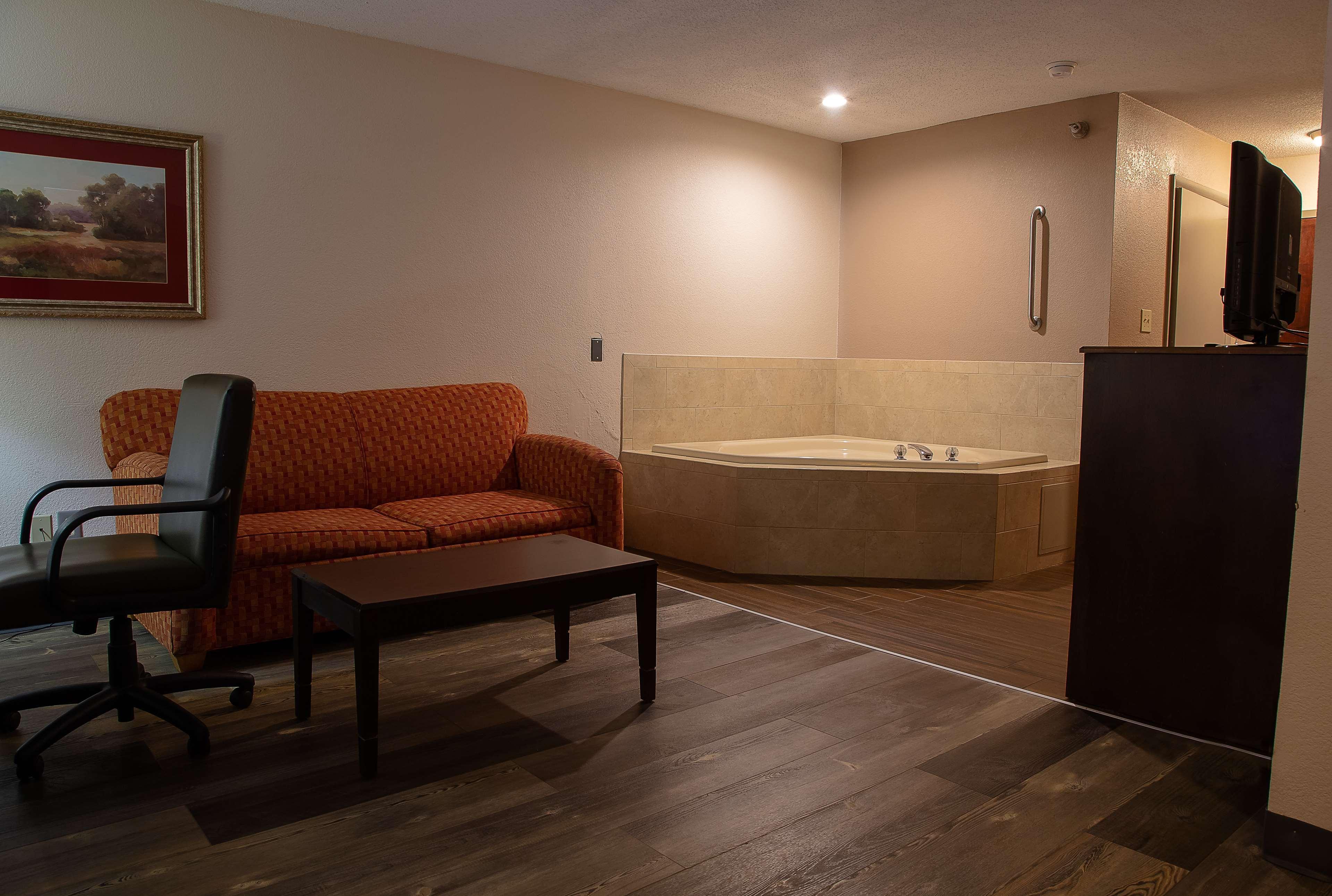Surestay Plus Hotel Tarboro Quarto foto